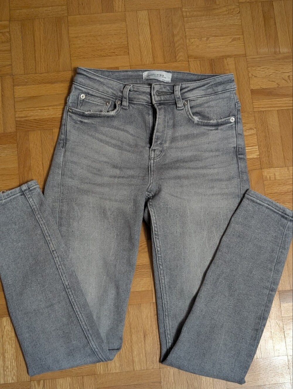 Zara Skinny Grey Wash Distressed Look Jeans